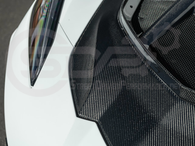 2020-PRESENT CHEVROLET CORVETTE C8 | ZR1 REPLICA STYLE DOUBLE SIDED CARBON FIBER FRONT VENTED HOOD